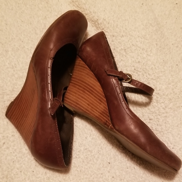 Wedge shoes - Picture 2 of 3